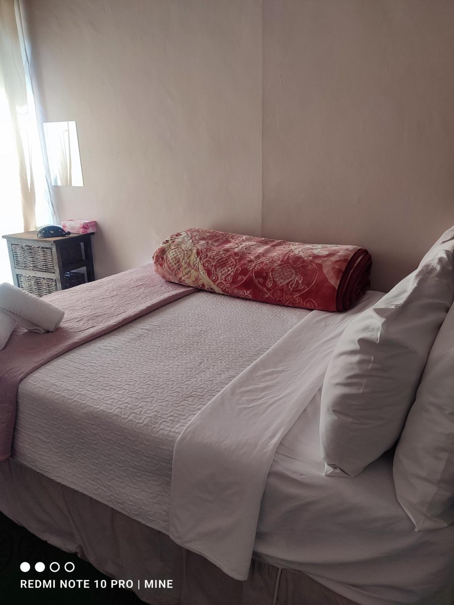 The Croc Guest House Springs  Extérieur photo