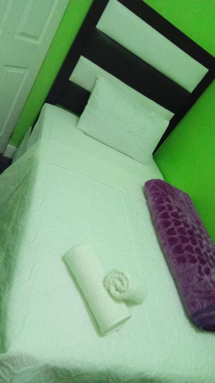 The Croc Guest House Springs  Extérieur photo