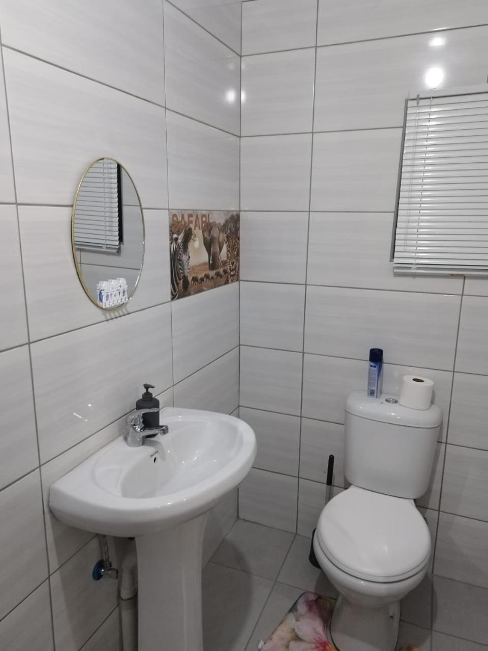 The Croc Guest House Springs  Extérieur photo